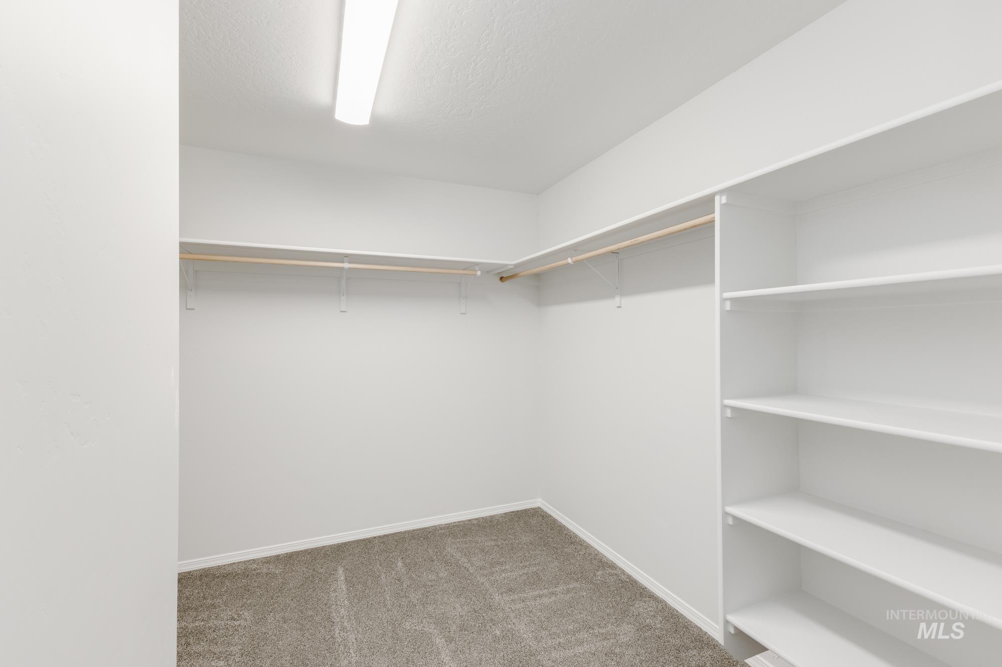 4221 Hewitt St, Caldwell, Idaho 83605, 5 Bedrooms, 3 Bathrooms, Residential For Sale, Price $449,990, 98944111