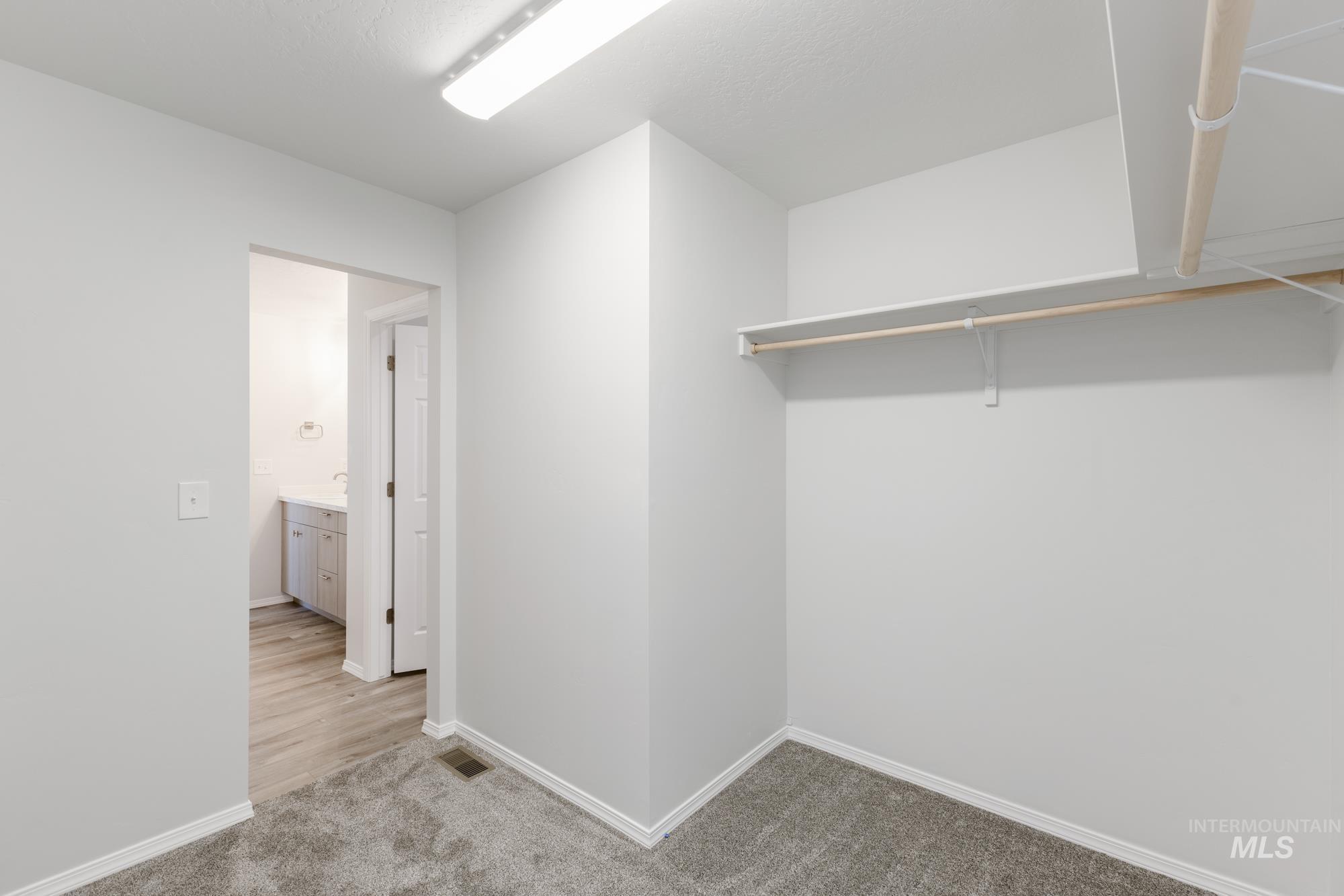 4221 Hewitt St, Caldwell, Idaho 83605, 5 Bedrooms, 3 Bathrooms, Residential For Sale, Price $449,990, 98944111