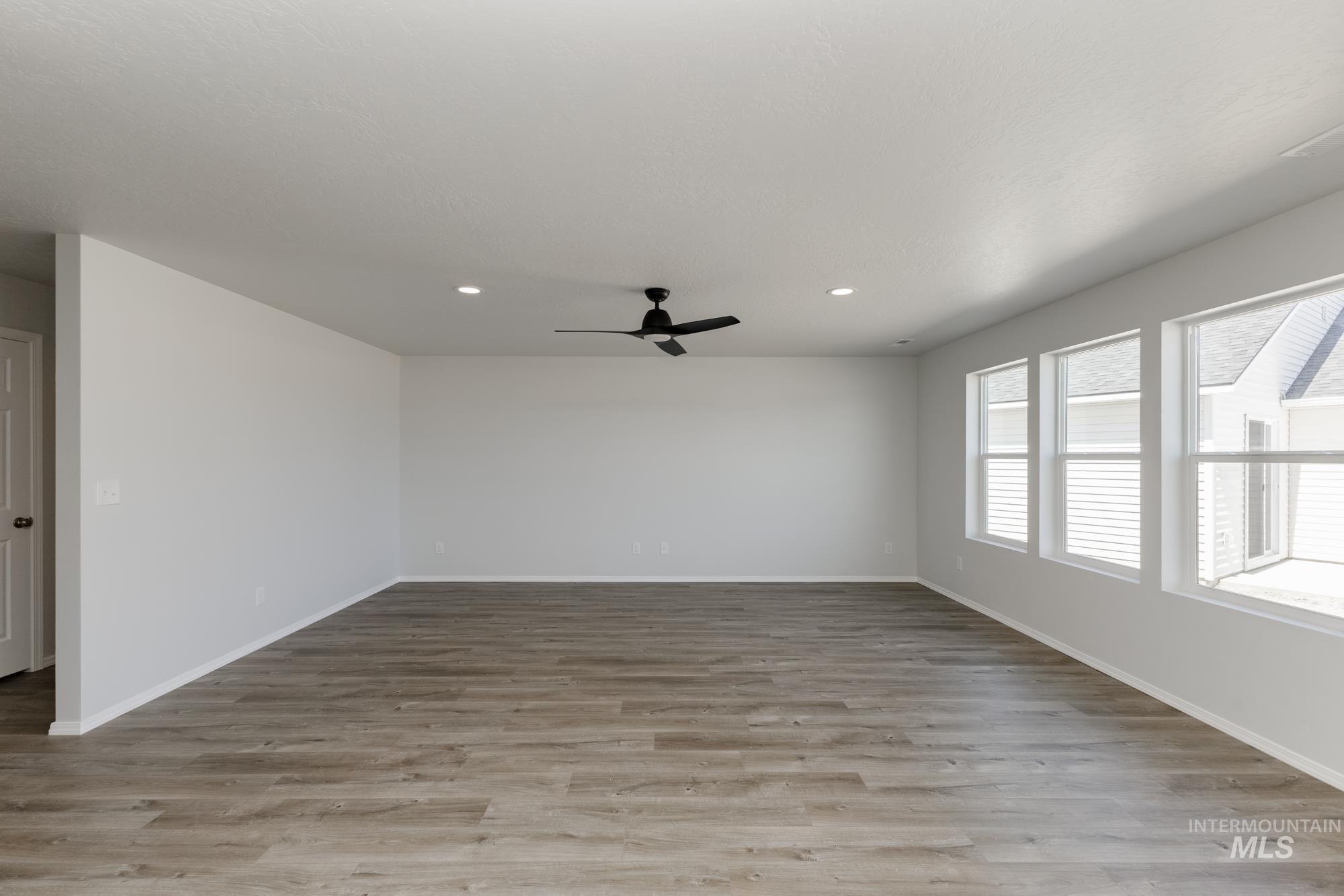 4221 Hewitt St, Caldwell, Idaho 83605, 5 Bedrooms, 3 Bathrooms, Residential For Sale, Price $449,990, 98944111