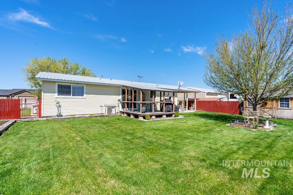 6110 Hwy 52, New Plymouth, Idaho 83655, 3 Bedrooms, 1.5 Bathrooms, Residential For Sale, Price $785,000, 98944446