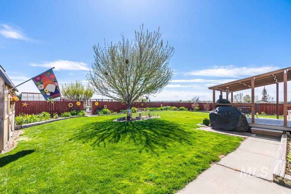 6110 Hwy 52, New Plymouth, Idaho 83655, 3 Bedrooms, 1.5 Bathrooms, Residential For Sale, Price $785,000, 98944446