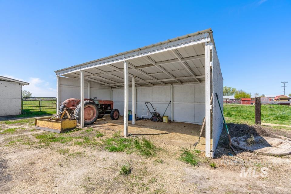 6110 Hwy 52, New Plymouth, Idaho 83655, 3 Bedrooms, 1.5 Bathrooms, Residential For Sale, Price $785,000, 98944446