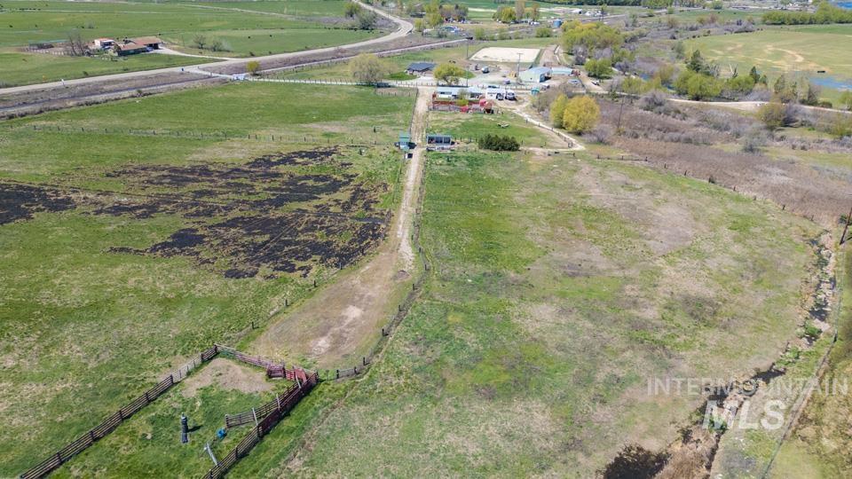 6110 Hwy 52, New Plymouth, Idaho 83655, 3 Bedrooms, 1.5 Bathrooms, Residential For Sale, Price $785,000, 98944446