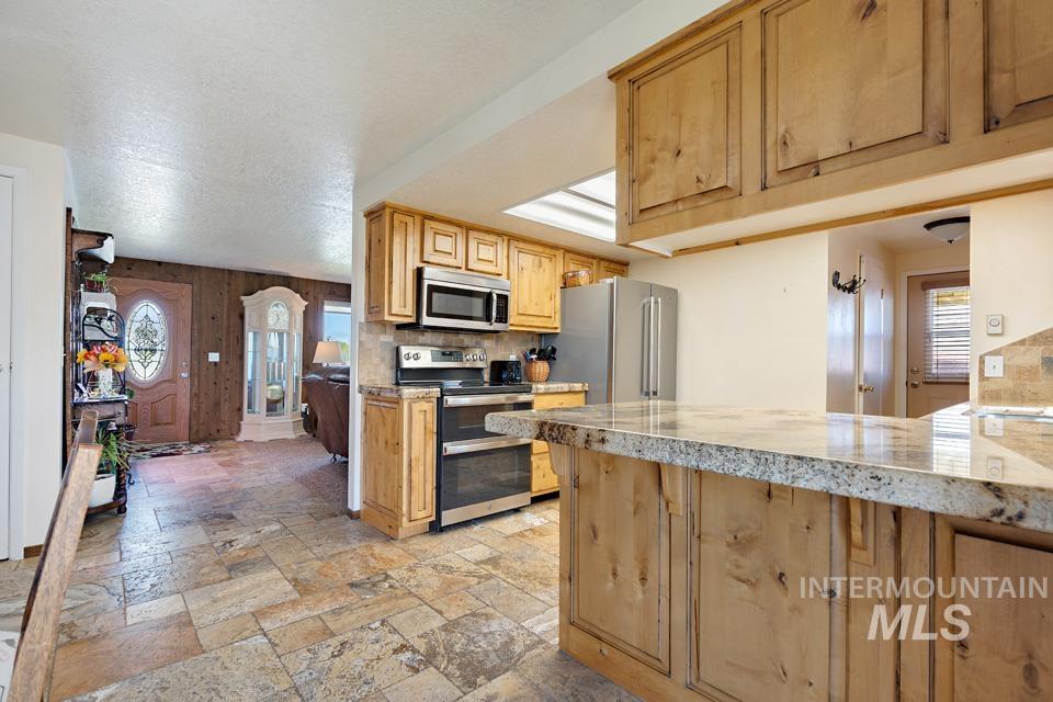 6110 Hwy 52, New Plymouth, Idaho 83655, 3 Bedrooms, 1.5 Bathrooms, Residential For Sale, Price $785,000, 98944446