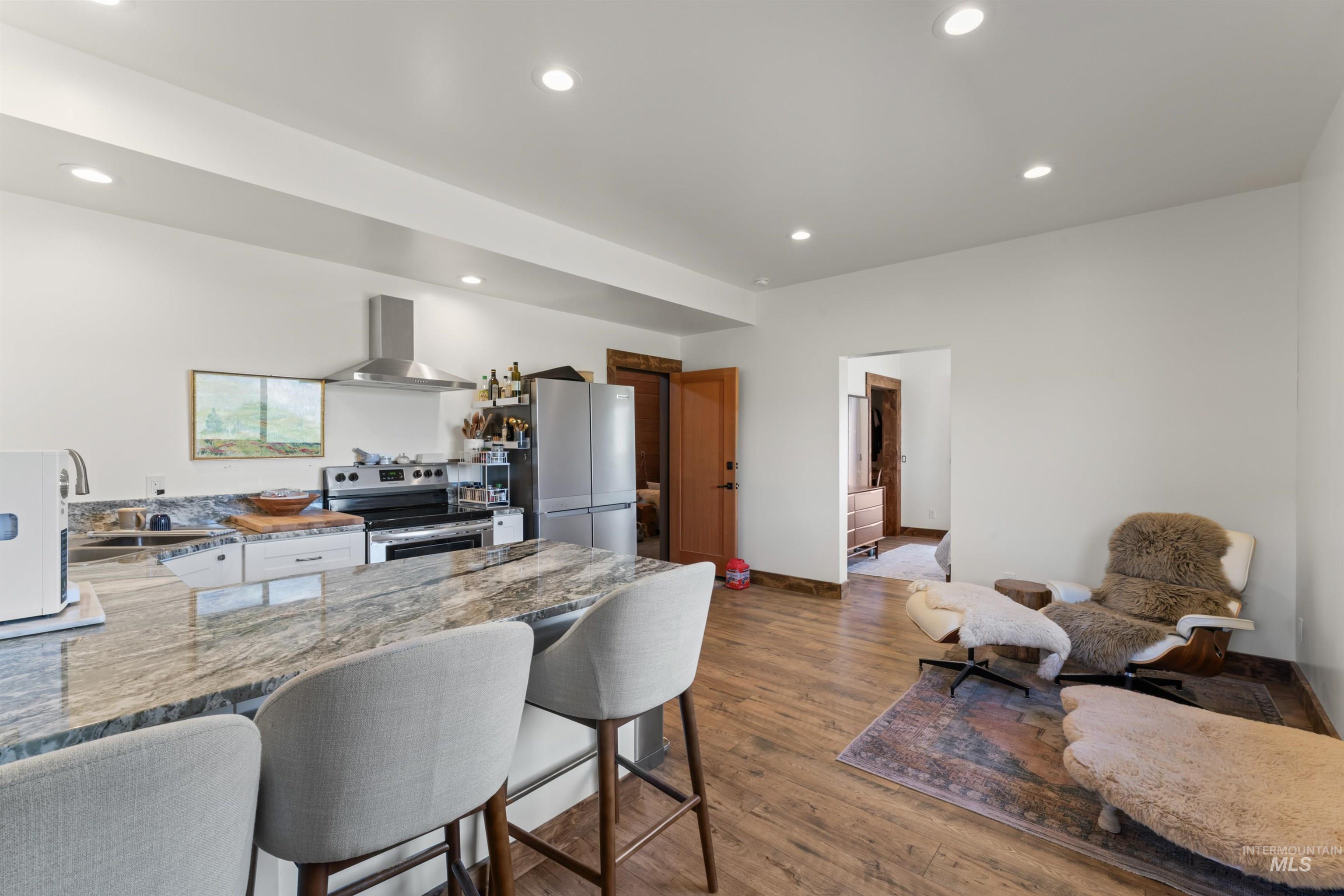 2 Brook Ln, Horseshoe Bend, Idaho 83629, 1 Bedroom, 1 Bathroom, Residential For Sale, Price $879,000, 98944454