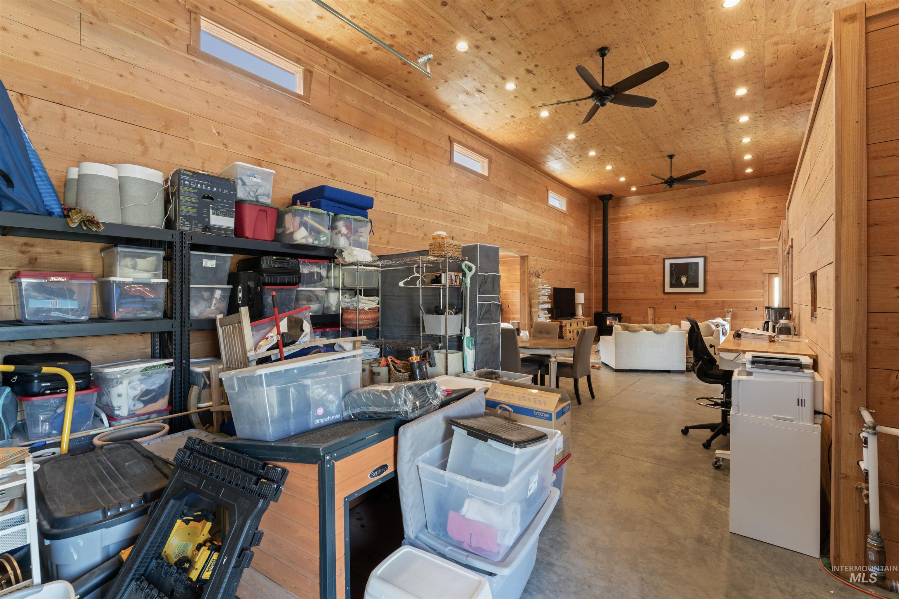 2 Brook Ln, Horseshoe Bend, Idaho 83629, 1 Bedroom, 1 Bathroom, Residential For Sale, Price $879,000, 98944454