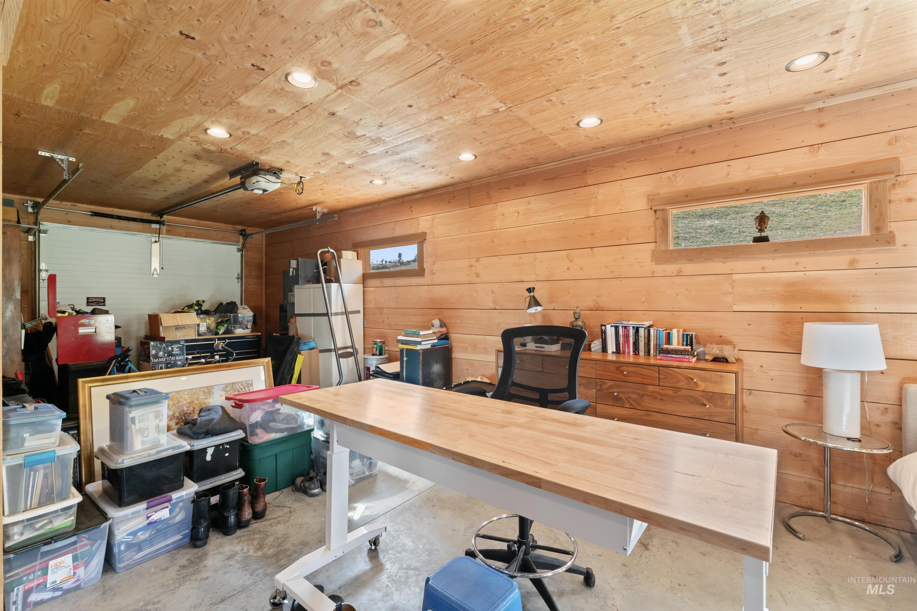 2 Brook Ln, Horseshoe Bend, Idaho 83629, 1 Bedroom, 1 Bathroom, Residential For Sale, Price $879,000, 98944454