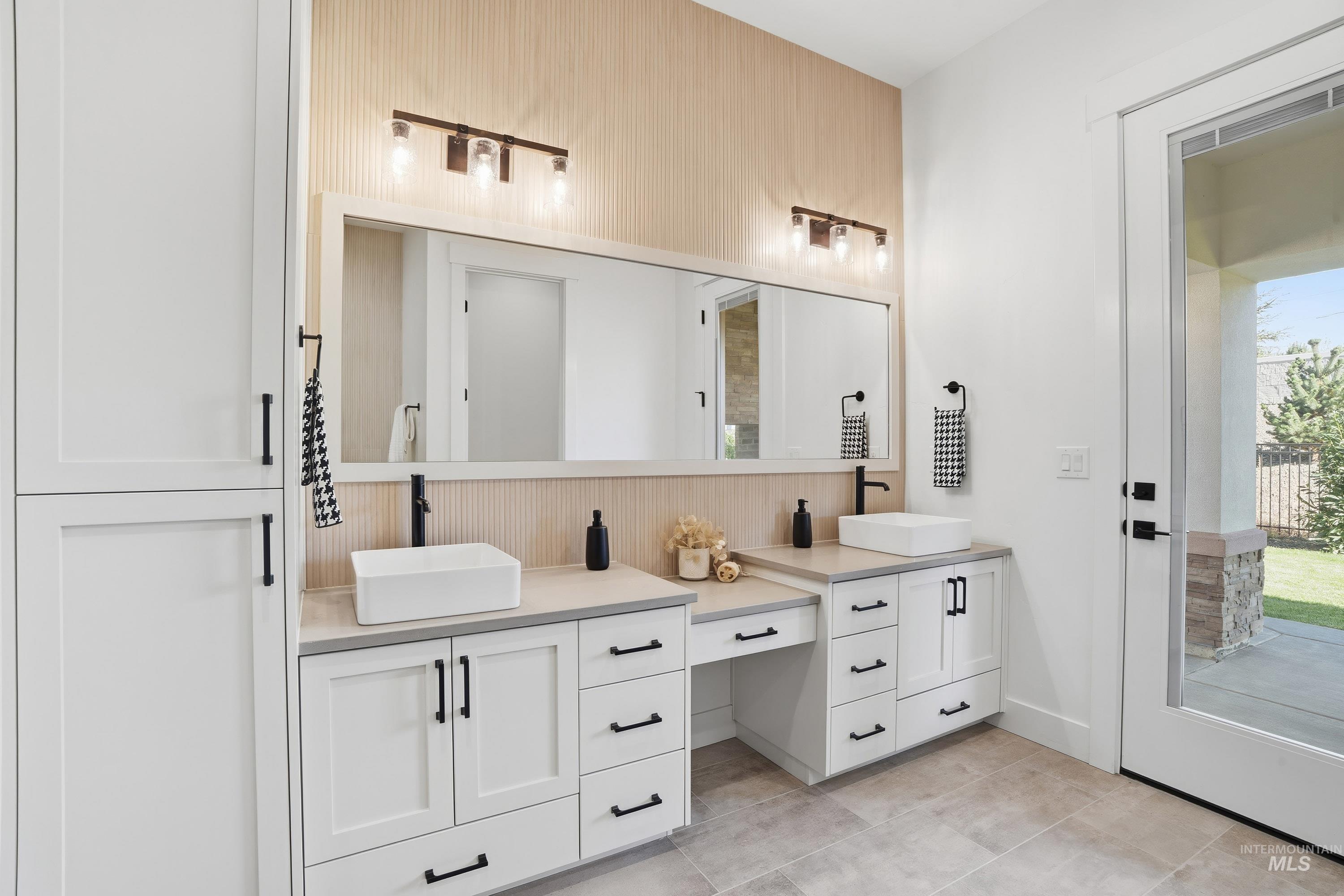 2134 N Annadale Ave, Eagle, Idaho 83616, 3 Bedrooms, 2.5 Bathrooms, Residential For Sale, Price $999,999,MLS 98944552