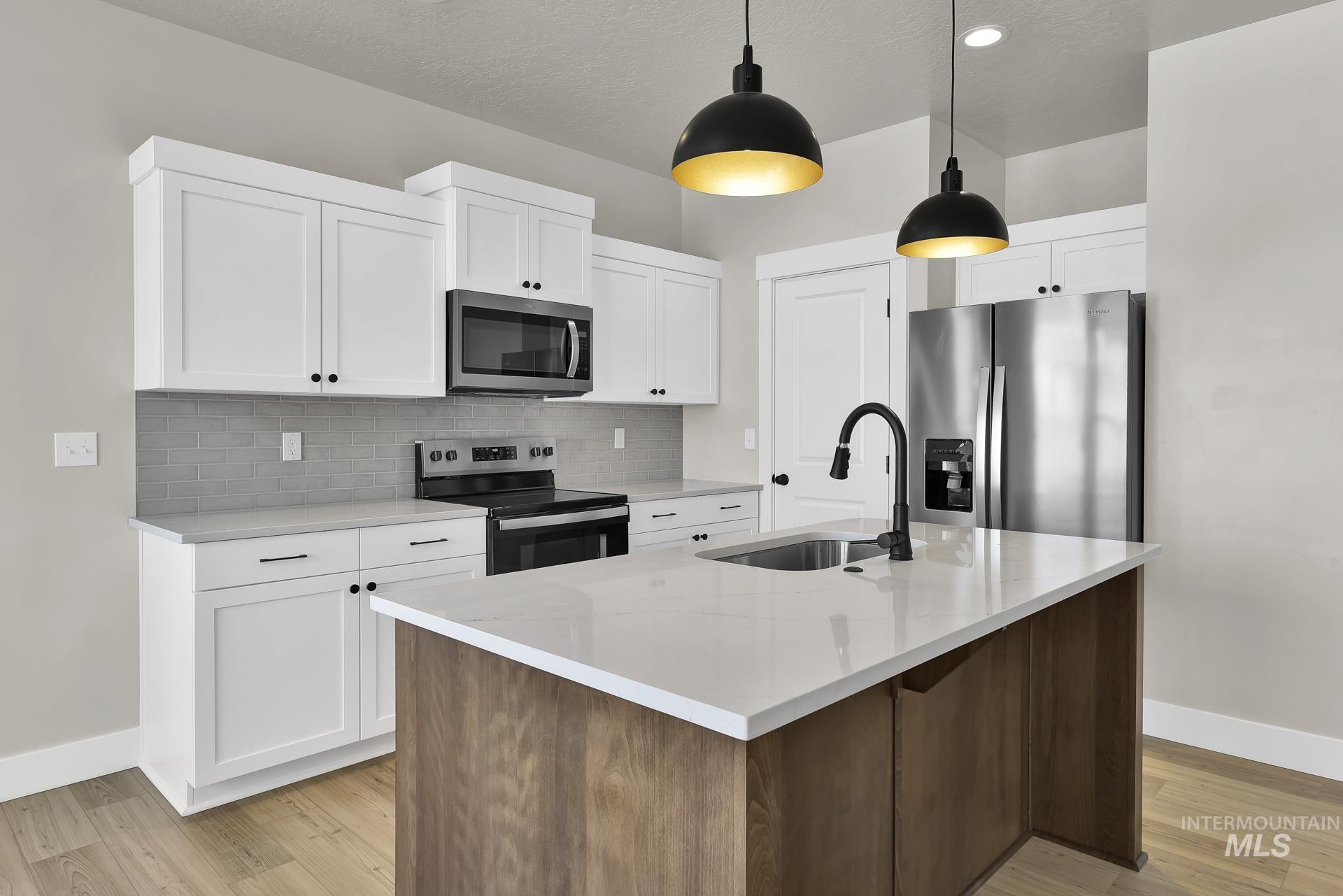 2902 Dale Ln, Caldwell, Idaho 83605, 3 Bedrooms, 2.5 Bathrooms, Residential For Sale, Price $345,000, 98944727