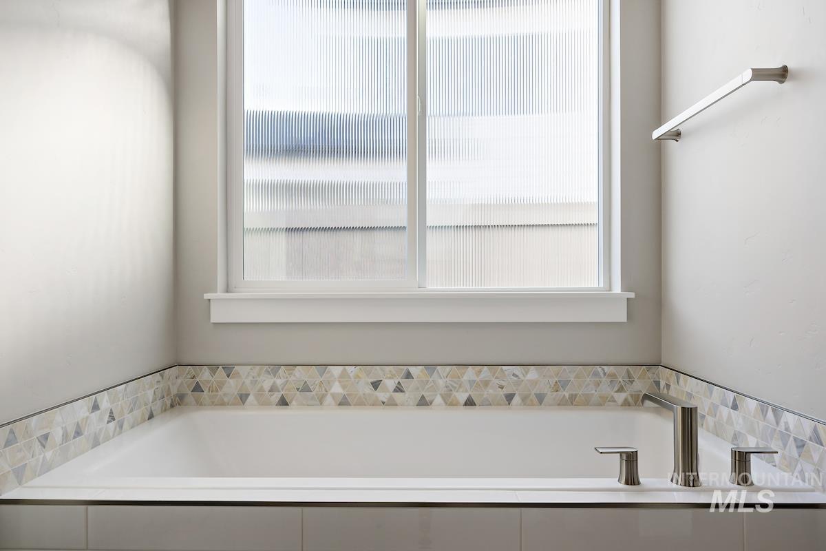 10270 Stony Oak Court, Nampa, Idaho 83687, 3 Bedrooms, 2 Bathrooms, Residential For Sale, Price $524,900, 98944806