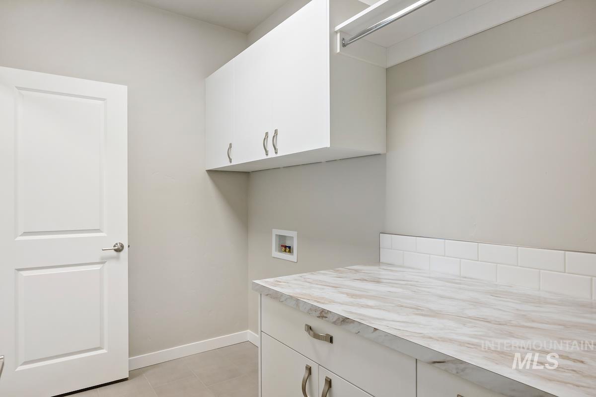 10270 Stony Oak Court, Nampa, Idaho 83687, 3 Bedrooms, 2 Bathrooms, Residential For Sale, Price $524,900, 98944806