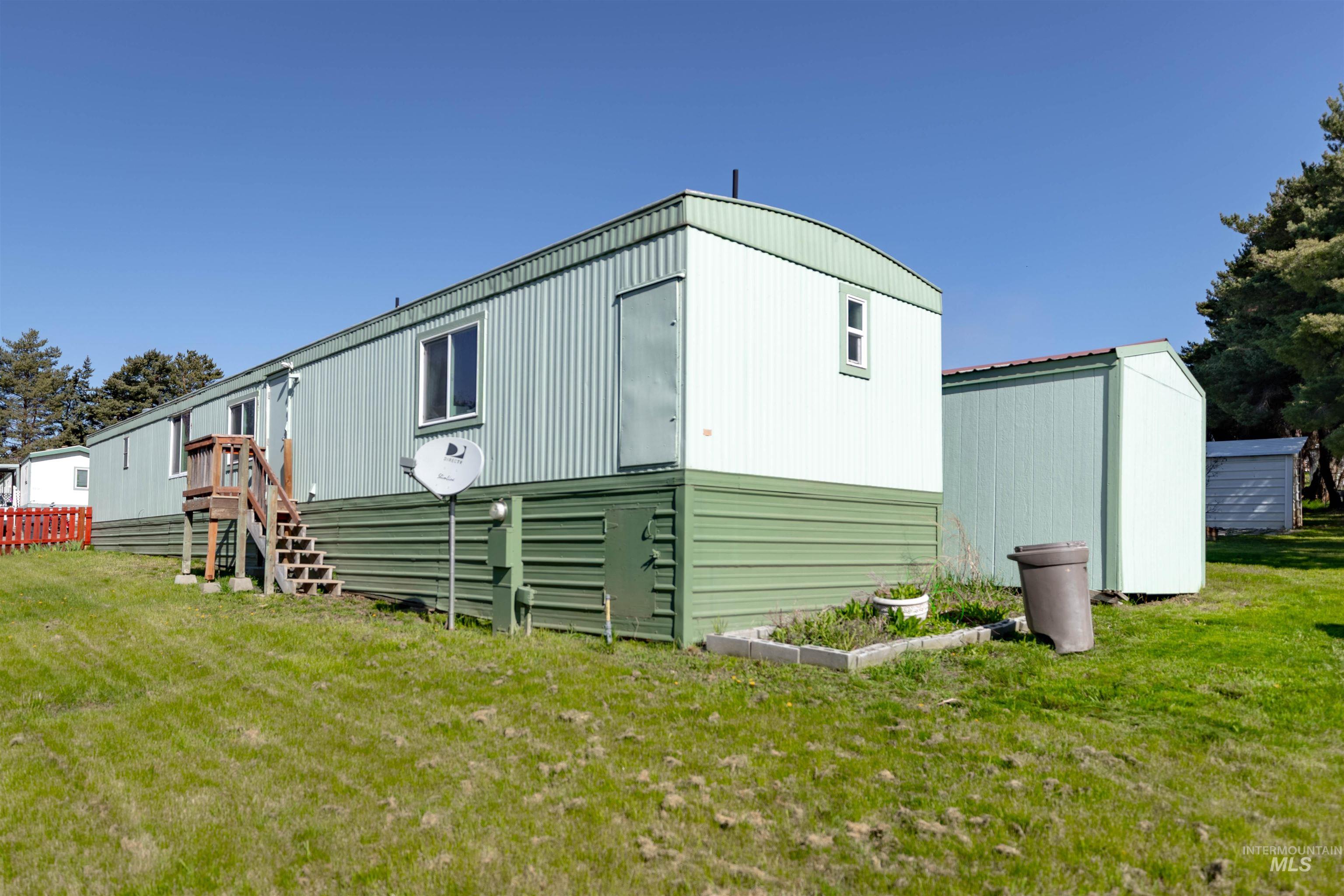 609 N Almon, Moscow, Idaho 83843, 2 Bedrooms, 2 Bathrooms, Residential For Sale, Price $60,000, 98944831