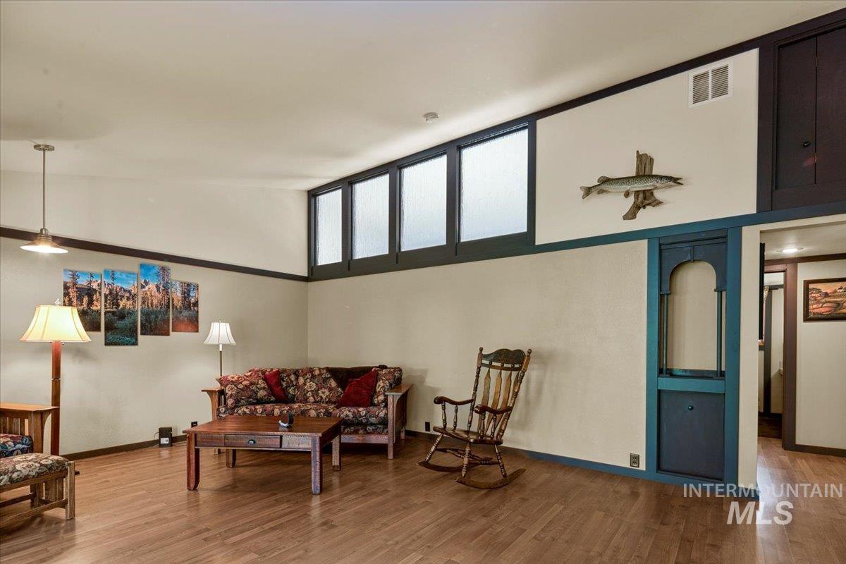 101 / 103 Minot Street, Middleton, Idaho 83644, 2 Bedrooms, 1 Bathroom, Residential Income For Sale, Price $1,097,000,MLS 98944905