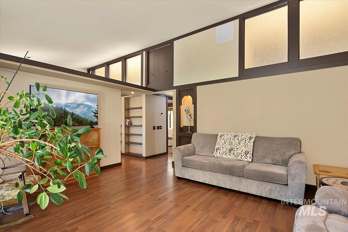 101 / 103 Minot Street, Middleton, Idaho 83644, 2 Bedrooms, 1 Bathroom, Residential Income For Sale, Price $1,097,000,MLS 98944905