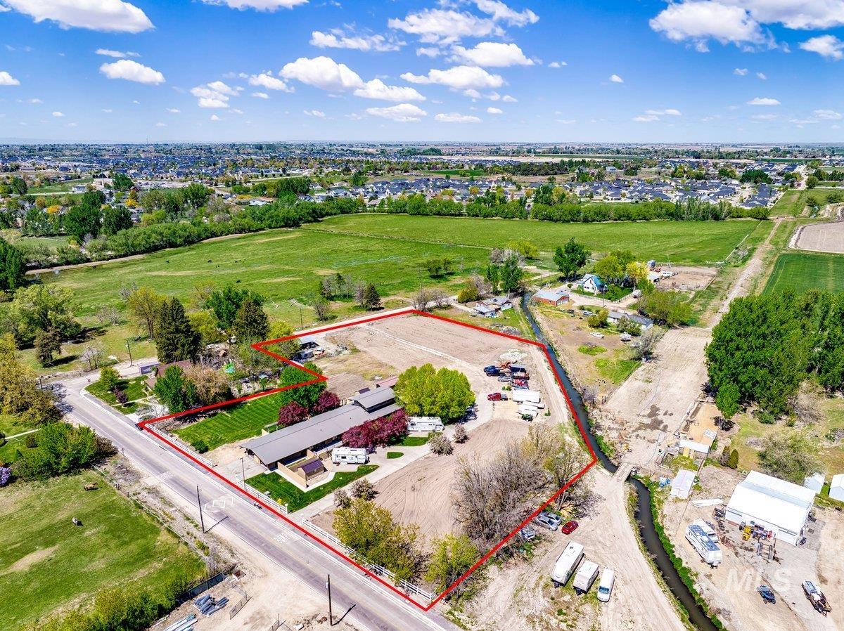 101 / 103 Minot Street, Middleton, Idaho 83644, 2 Bedrooms, 1 Bathroom, Residential Income For Sale, Price $1,097,000,MLS 98944905