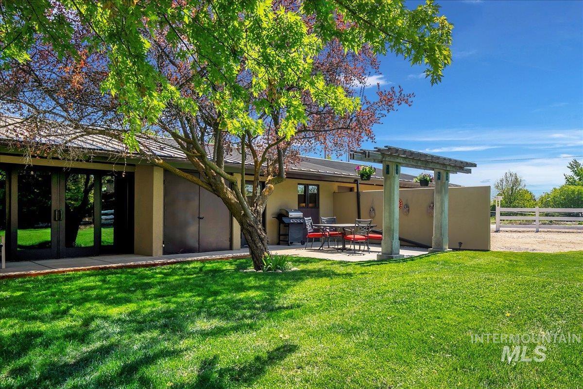 101 / 103 Minot Street, Middleton, Idaho 83644, 2 Bedrooms, 1 Bathroom, Residential Income For Sale, Price $1,097,000,MLS 98944905