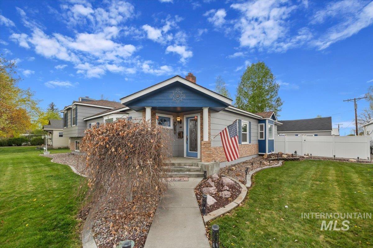 1021 I St, Rupert, Idaho 83350, 4 Bedrooms, 4 Bathrooms, Residential For Sale, Price $418,500, 98944977