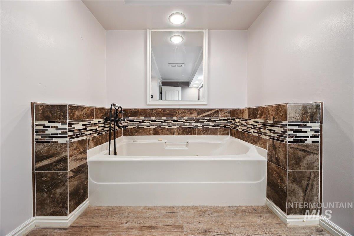 1021 I St, Rupert, Idaho 83350, 4 Bedrooms, 4 Bathrooms, Residential For Sale, Price $418,500, 98944977