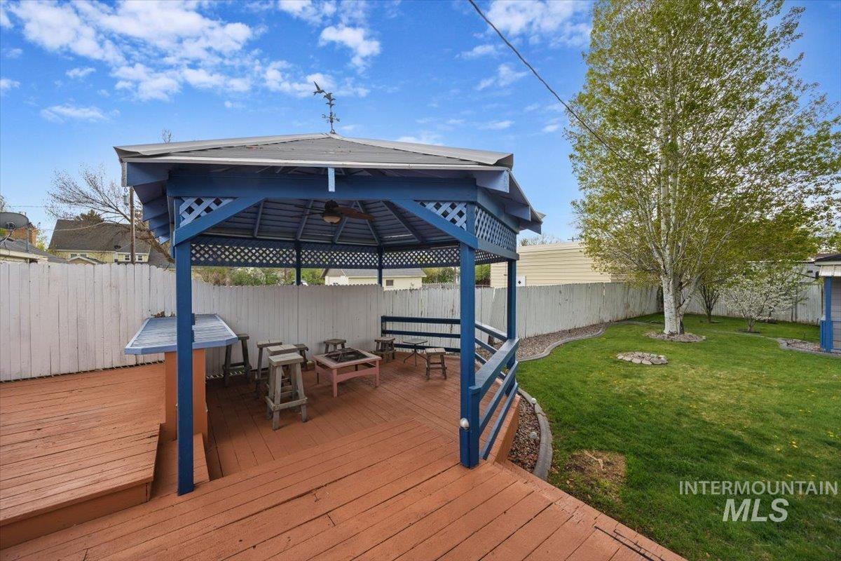 1021 I St, Rupert, Idaho 83350, 4 Bedrooms, 4 Bathrooms, Residential For Sale, Price $418,500, 98944977