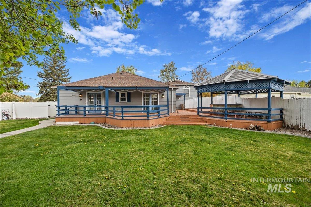 1021 I St, Rupert, Idaho 83350, 4 Bedrooms, 4 Bathrooms, Residential For Sale, Price $418,500, 98944977