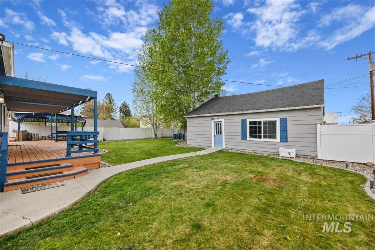 1021 I St, Rupert, Idaho 83350, 4 Bedrooms, 4 Bathrooms, Residential For Sale, Price $418,500, 98944977