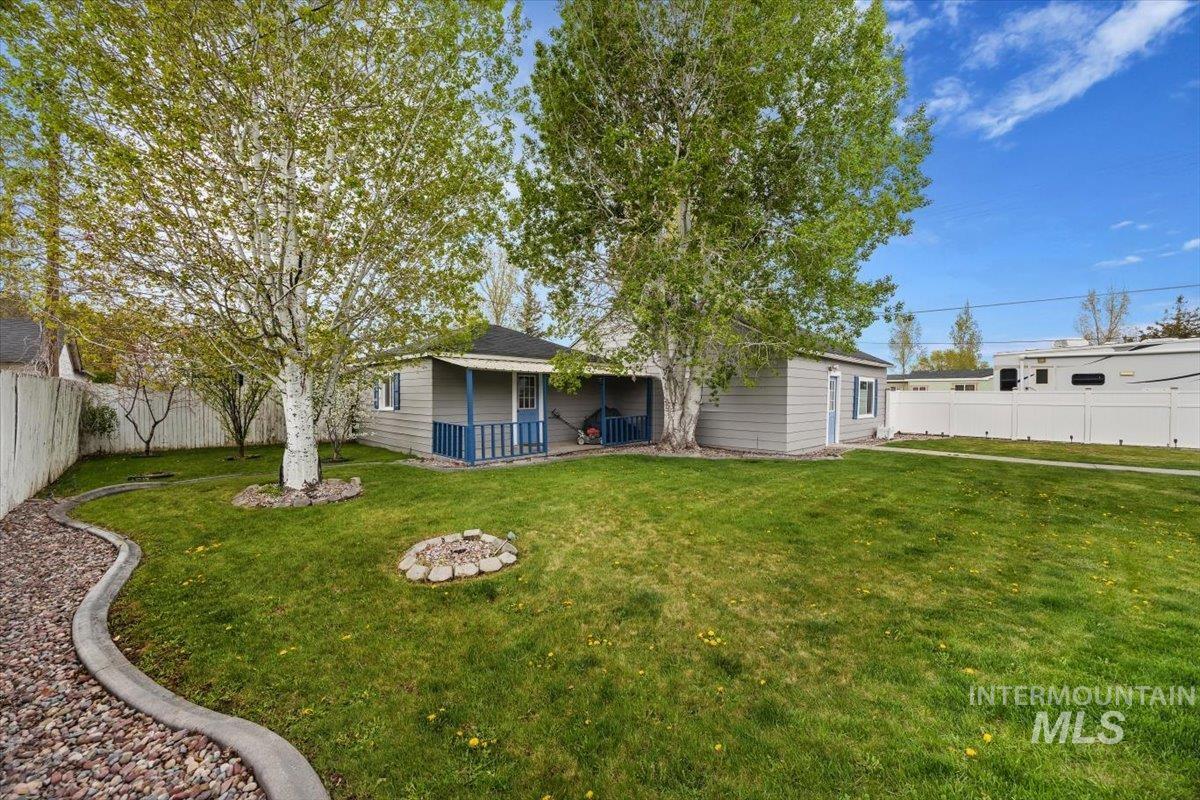 1021 I St, Rupert, Idaho 83350, 4 Bedrooms, 4 Bathrooms, Residential For Sale, Price $418,500, 98944977