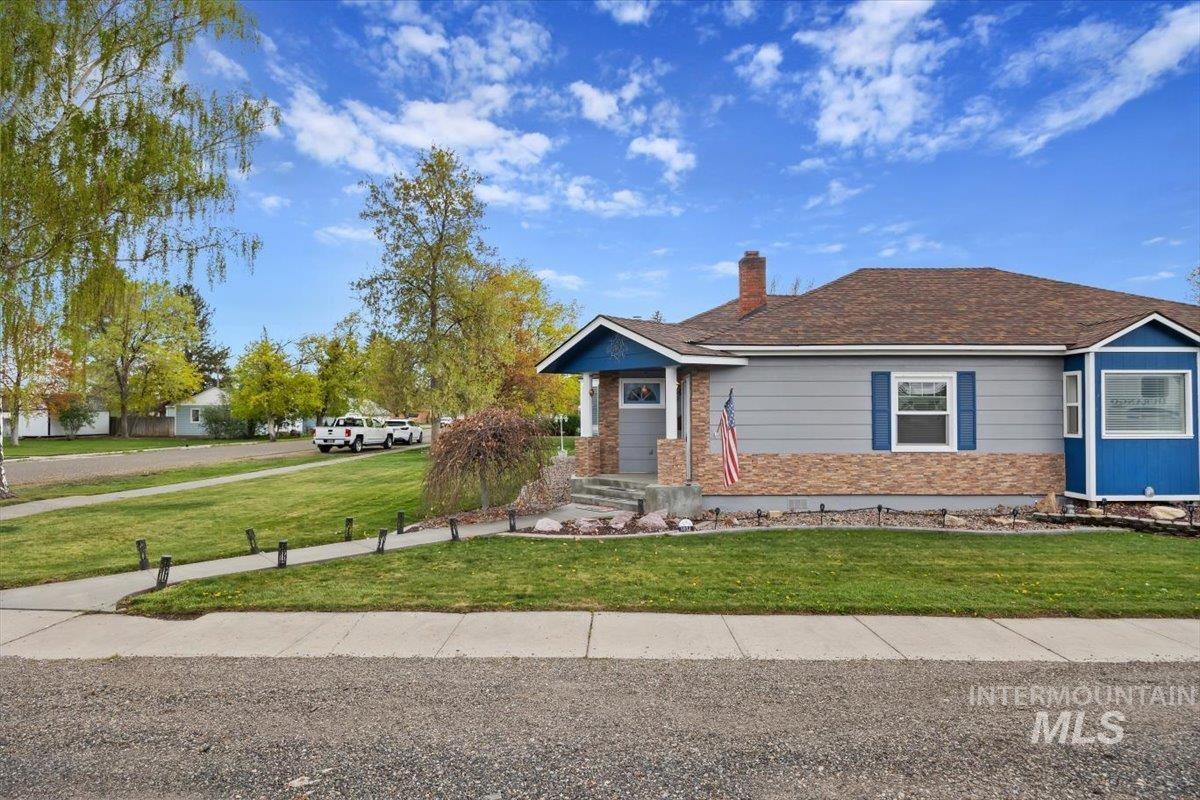 1021 I St, Rupert, Idaho 83350, 4 Bedrooms, 4 Bathrooms, Residential For Sale, Price $418,500, 98944977