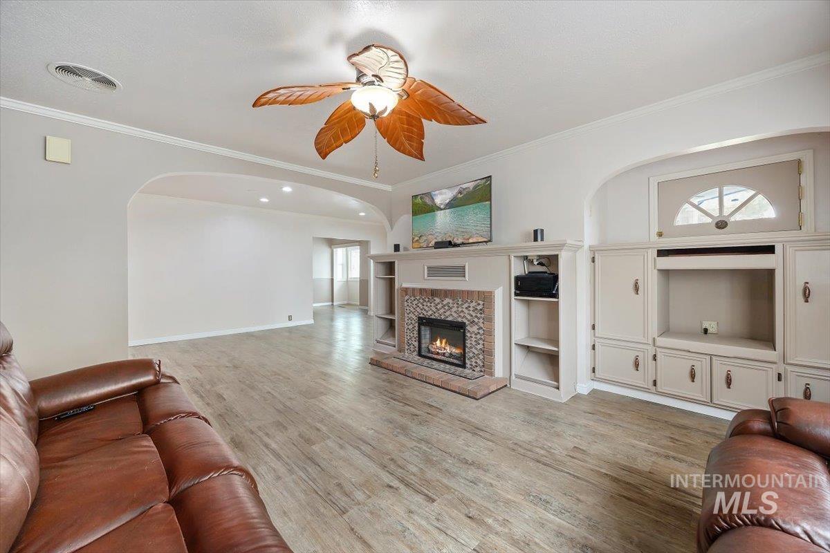 1021 I St, Rupert, Idaho 83350, 4 Bedrooms, 4 Bathrooms, Residential For Sale, Price $418,500, 98944977