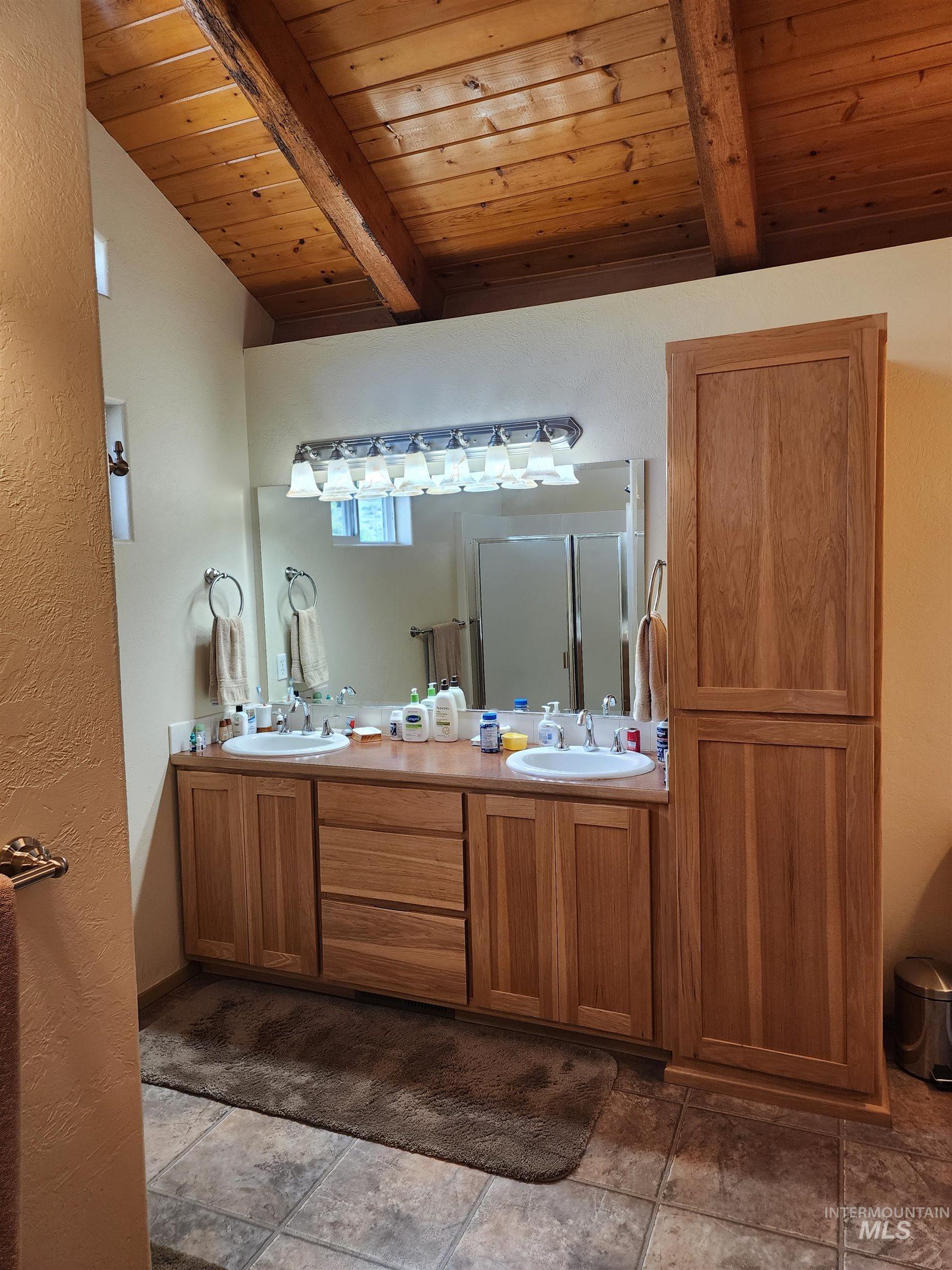 1073 Doumecq Road, White Bird, Idaho 83554, 3 Bedrooms, 2.5 Bathrooms, Residential For Sale, Price $649,000, 98945157