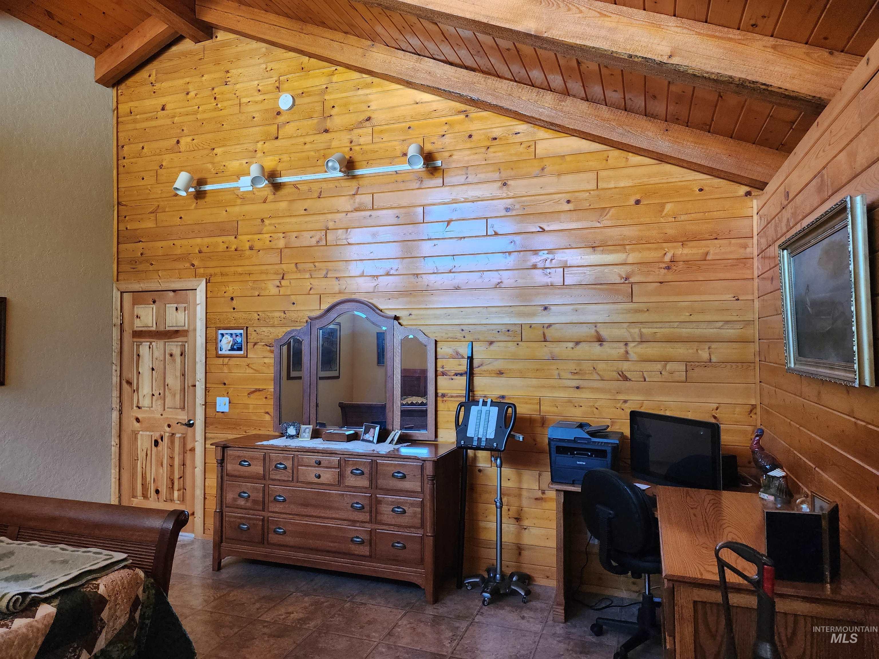 1073 Doumecq Road, White Bird, Idaho 83554, 3 Bedrooms, 2.5 Bathrooms, Residential For Sale, Price $649,000, 98945157