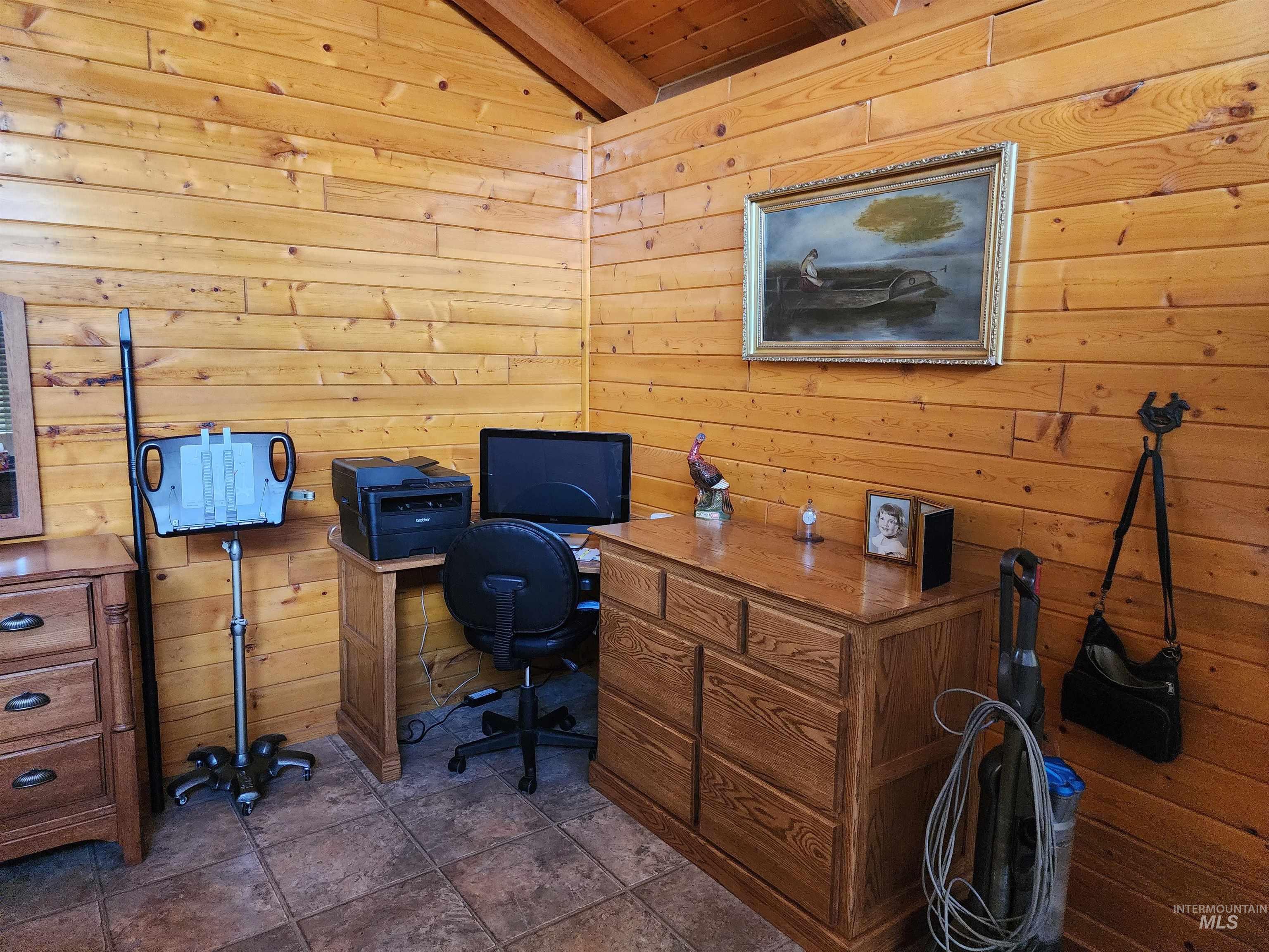 1073 Doumecq Road, White Bird, Idaho 83554, 3 Bedrooms, 2.5 Bathrooms, Residential For Sale, Price $649,000, 98945157