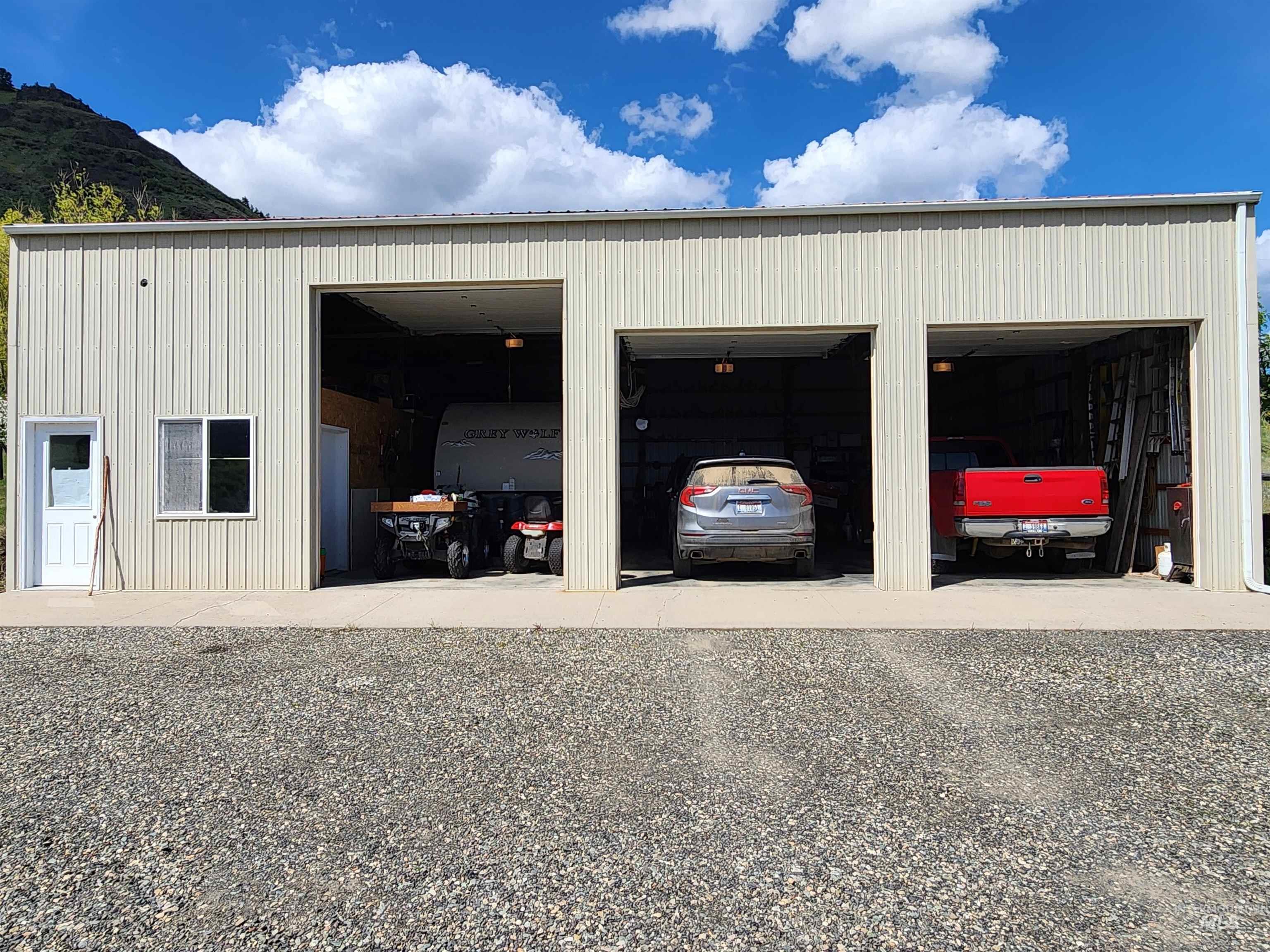 1073 Doumecq Road, White Bird, Idaho 83554, 3 Bedrooms, 2.5 Bathrooms, Residential For Sale, Price $649,000, 98945157