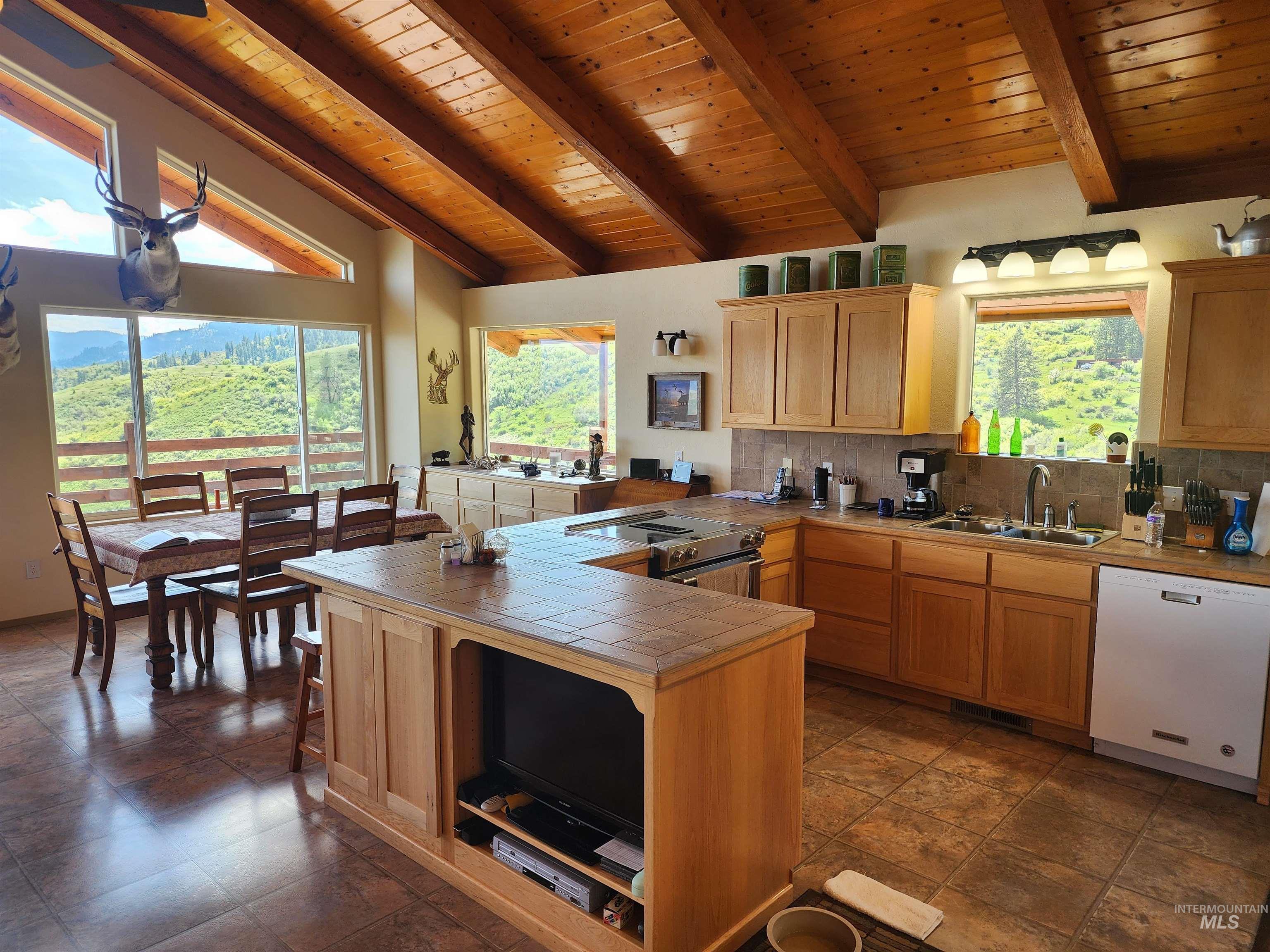 1073 Doumecq Road, White Bird, Idaho 83554, 3 Bedrooms, 2.5 Bathrooms, Residential For Sale, Price $649,000, 98945157