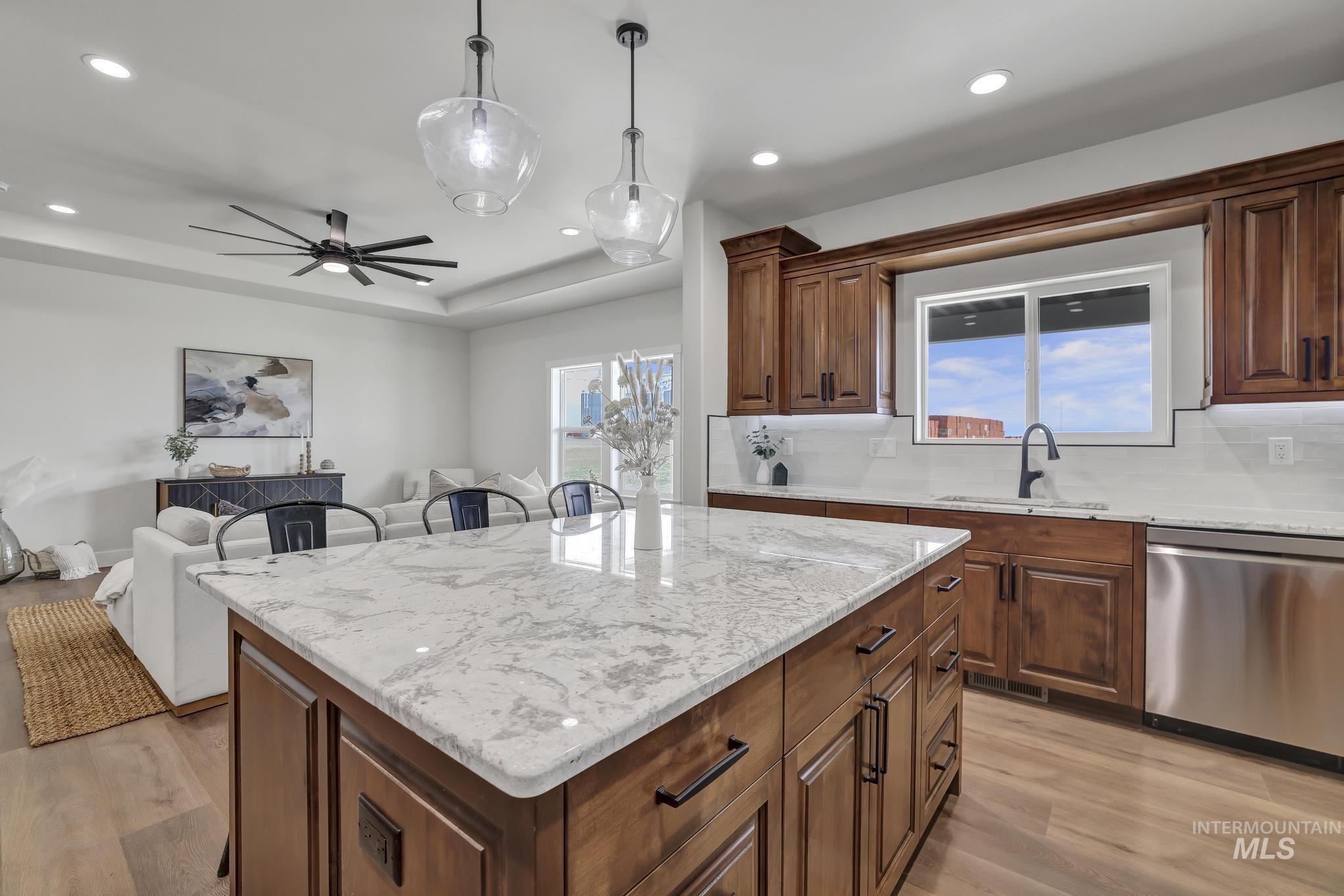 3675 E 3711 N, Kimberly, Idaho 83341, 4 Bedrooms, 3 Bathrooms, Residential For Sale, Price $689,000,MLS 98945203