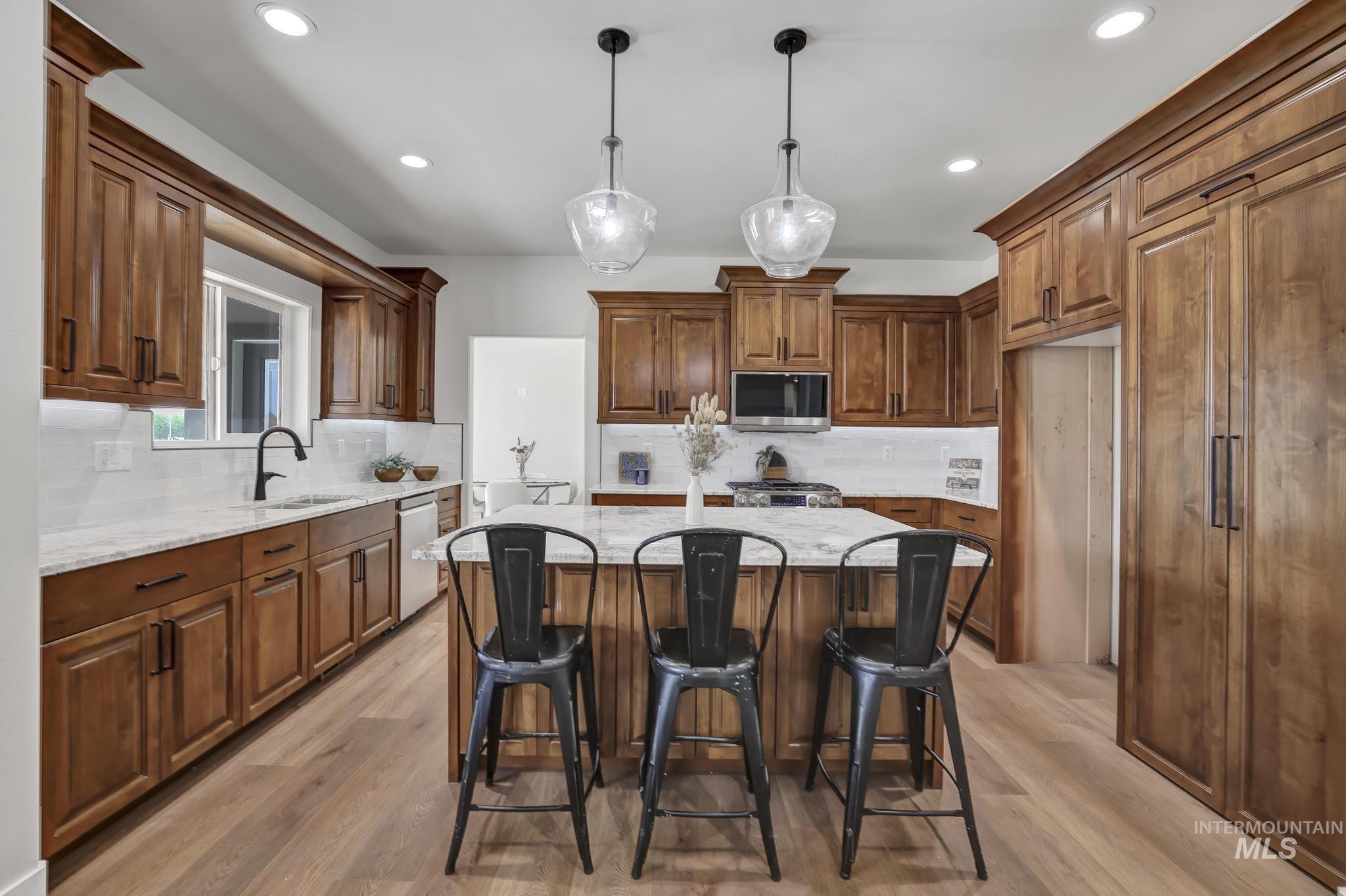 3675 E 3711 N, Kimberly, Idaho 83341, 4 Bedrooms, 3 Bathrooms, Residential For Sale, Price $689,000,MLS 98945203