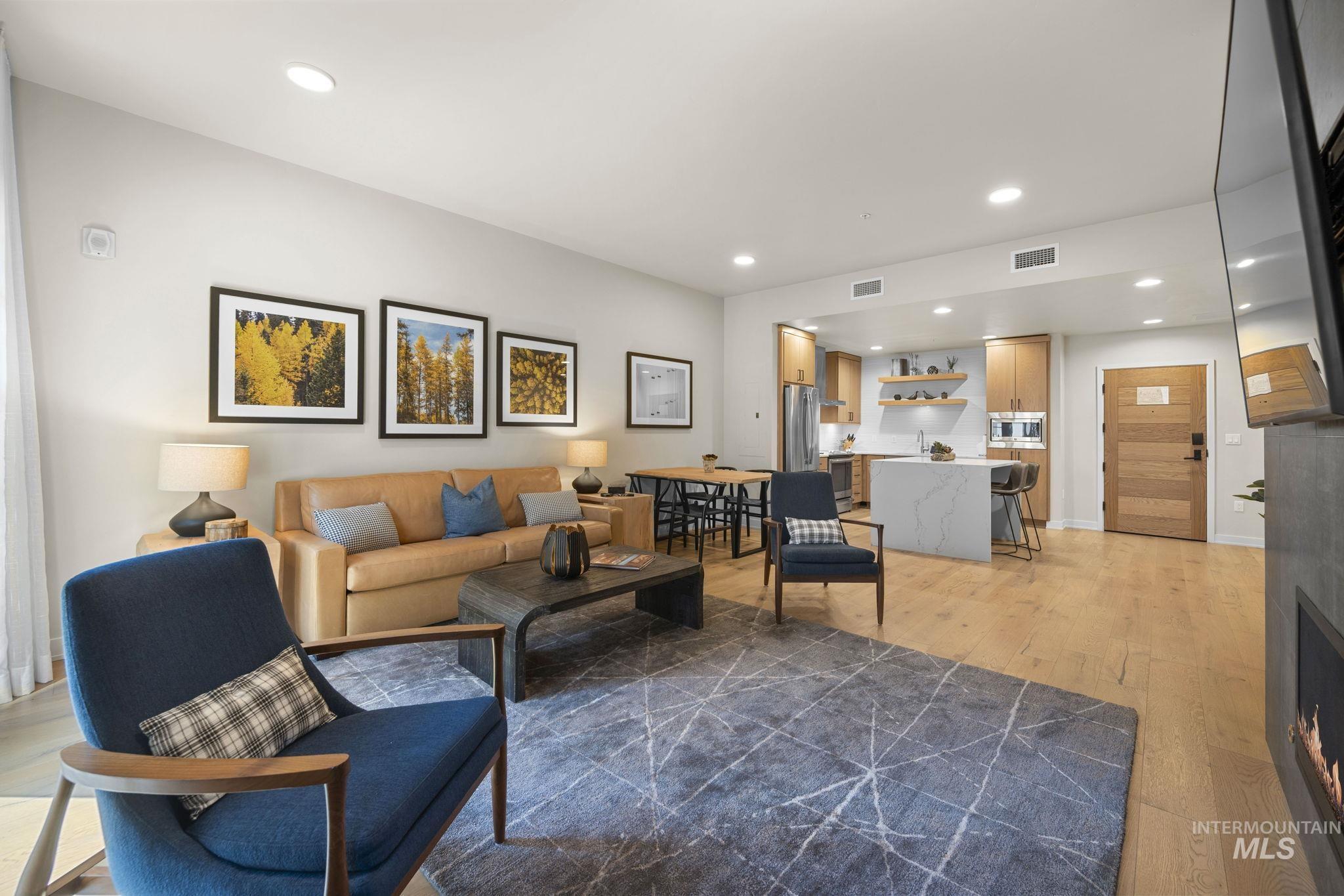 780 Village Drive, Donnelly, Idaho 83615, 1 Bedroom, 1 Bathroom, Residential For Sale, Price $599,000,MLS 98945241