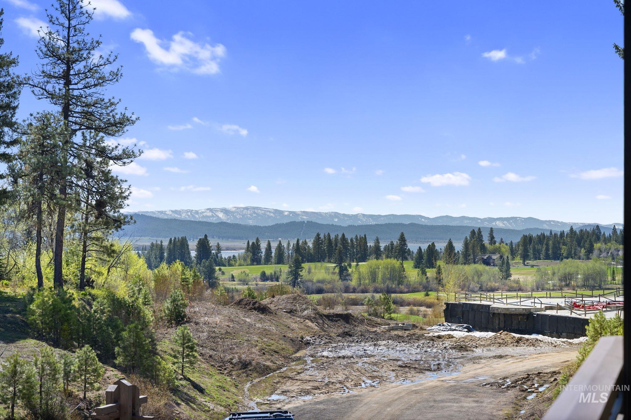 780 Village Drive, Donnelly, Idaho 83615, 1 Bedroom, 1 Bathroom, Residential For Sale, Price $599,000,MLS 98945241