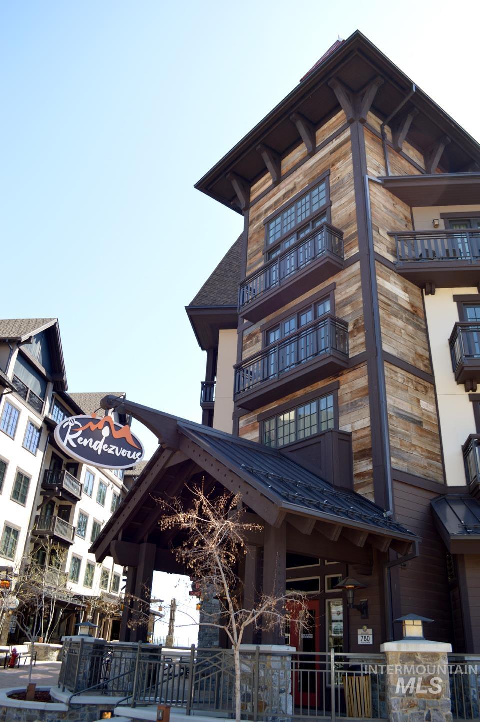 780 Village Drive, Donnelly, Idaho 83615, 1 Bedroom, 1 Bathroom, Residential For Sale, Price $599,000,MLS 98945241