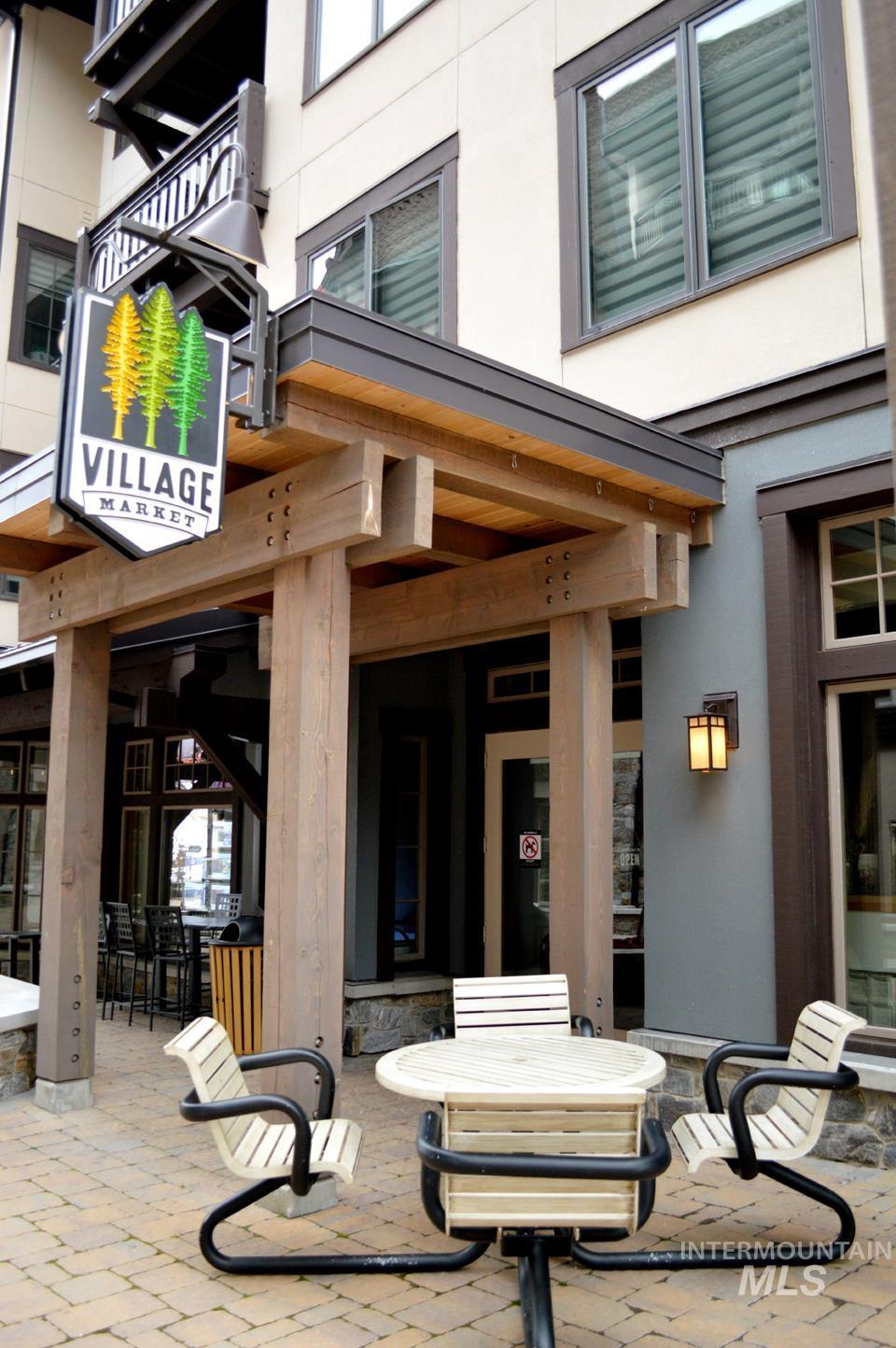 780 Village Drive, Donnelly, Idaho 83615, 1 Bedroom, 1 Bathroom, Residential For Sale, Price $599,000,MLS 98945241