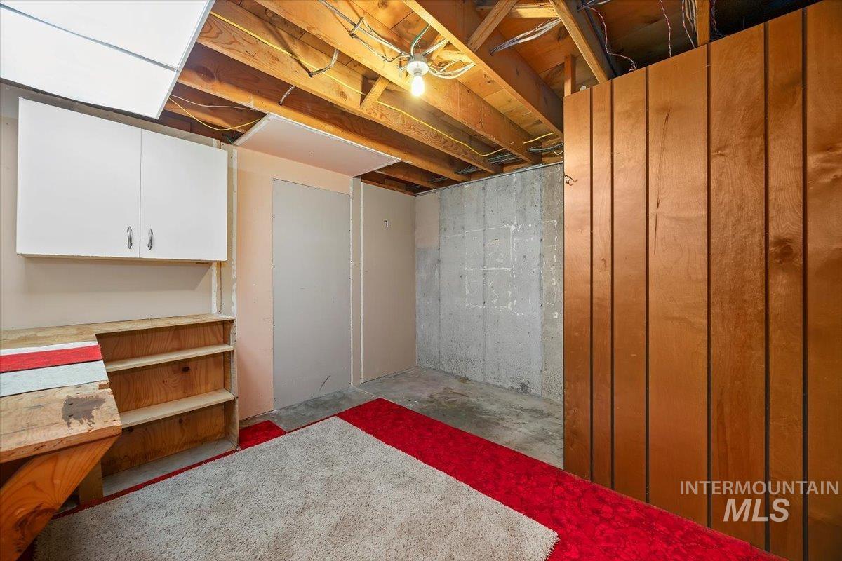 371 DuBois, Twin Falls, Idaho 83301, 5 Bedrooms, 1 Bathroom, Residential For Sale, Price $334,000, 98945252