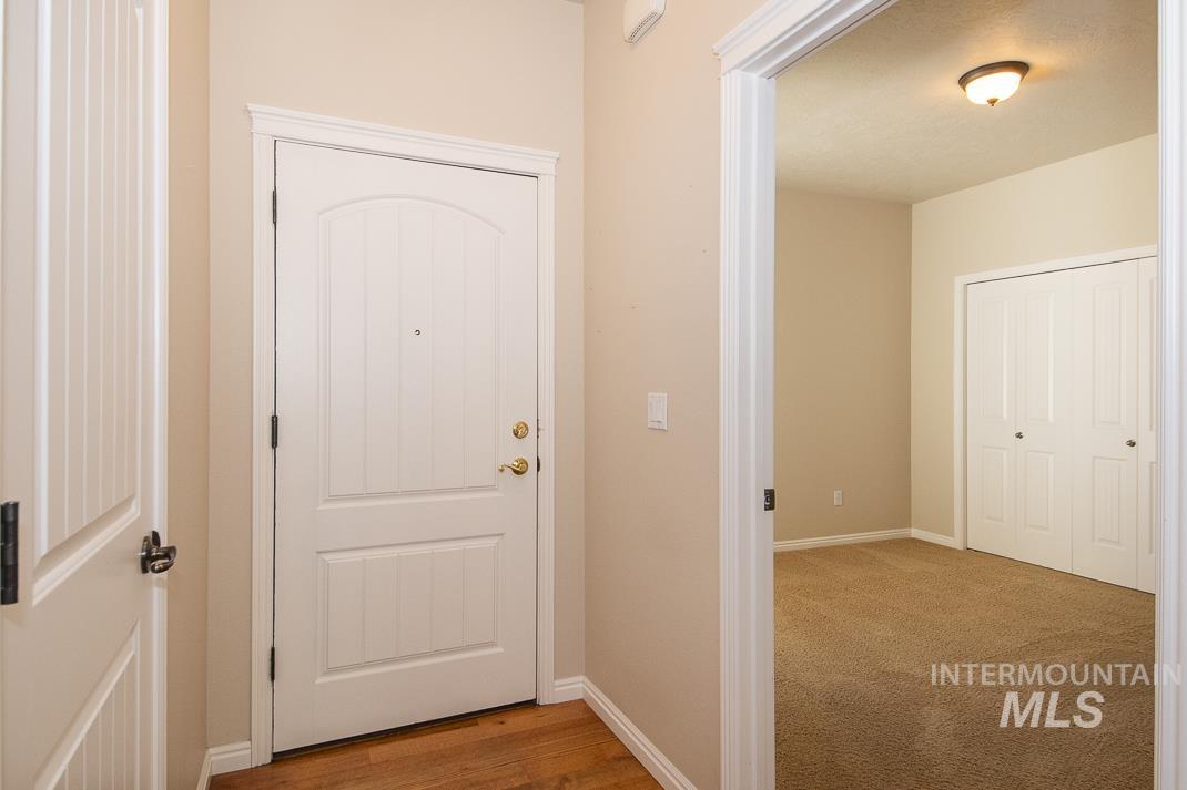 325 S Whisperwood Way, Boise, Idaho 83709, 3 Bedrooms, 2 Bathrooms, Residential For Sale, Price $449,000, 98945288