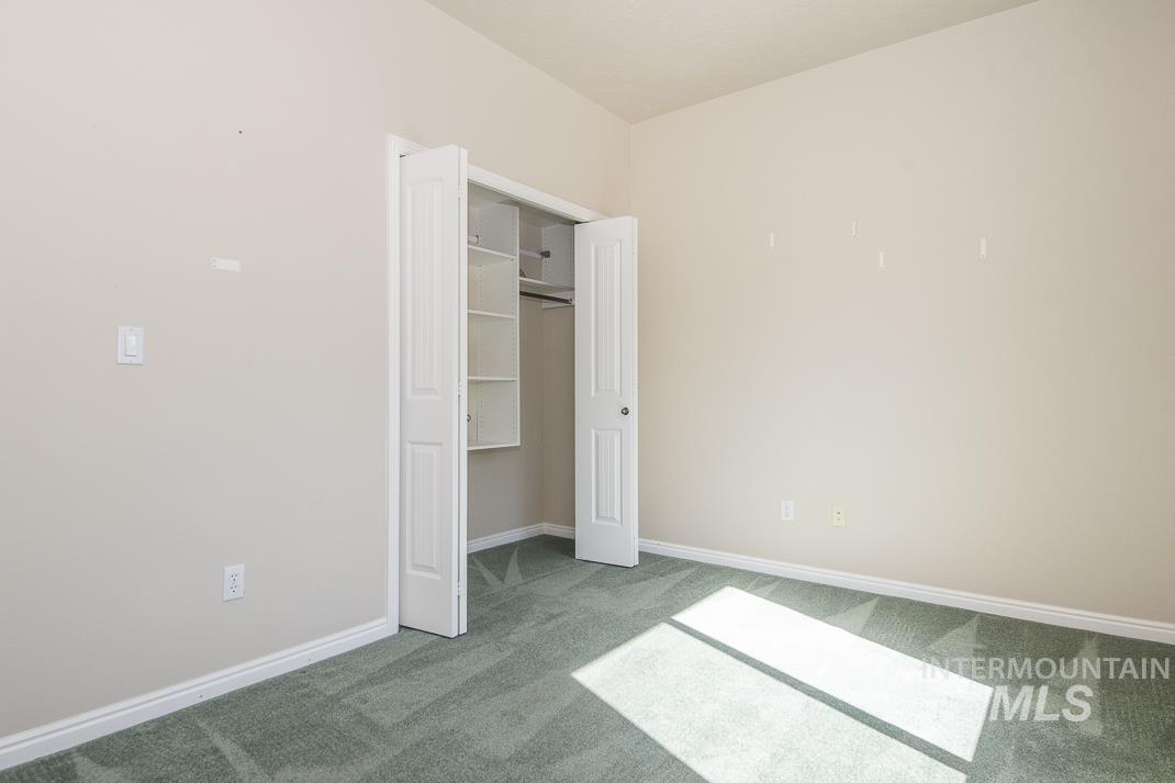 325 S Whisperwood Way, Boise, Idaho 83709, 3 Bedrooms, 2 Bathrooms, Residential For Sale, Price $449,000, 98945288