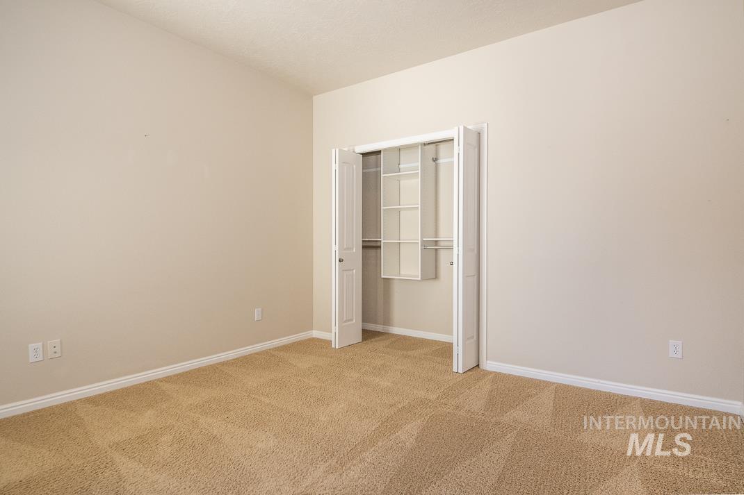 325 S Whisperwood Way, Boise, Idaho 83709, 3 Bedrooms, 2 Bathrooms, Residential For Sale, Price $449,000, 98945288