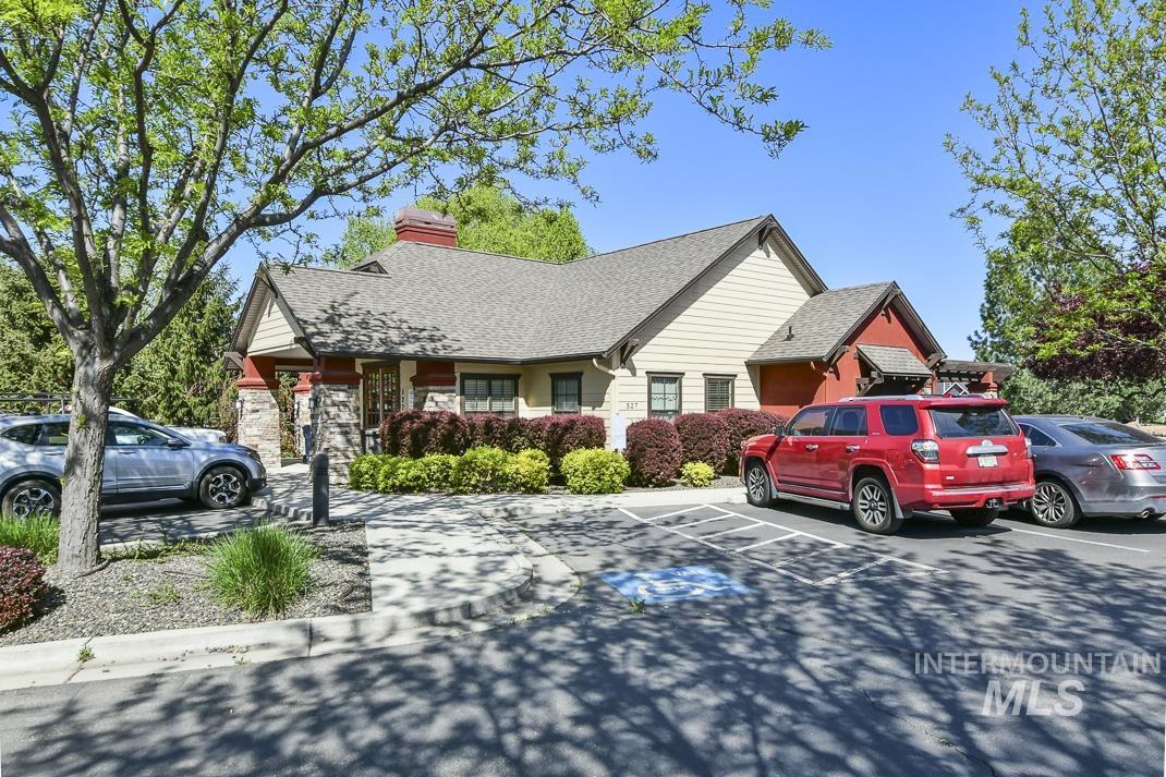 325 S Whisperwood Way, Boise, Idaho 83709, 3 Bedrooms, 2 Bathrooms, Residential For Sale, Price $449,000, 98945288