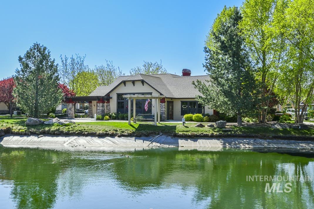 325 S Whisperwood Way, Boise, Idaho 83709, 3 Bedrooms, 2 Bathrooms, Residential For Sale, Price $449,000, 98945288