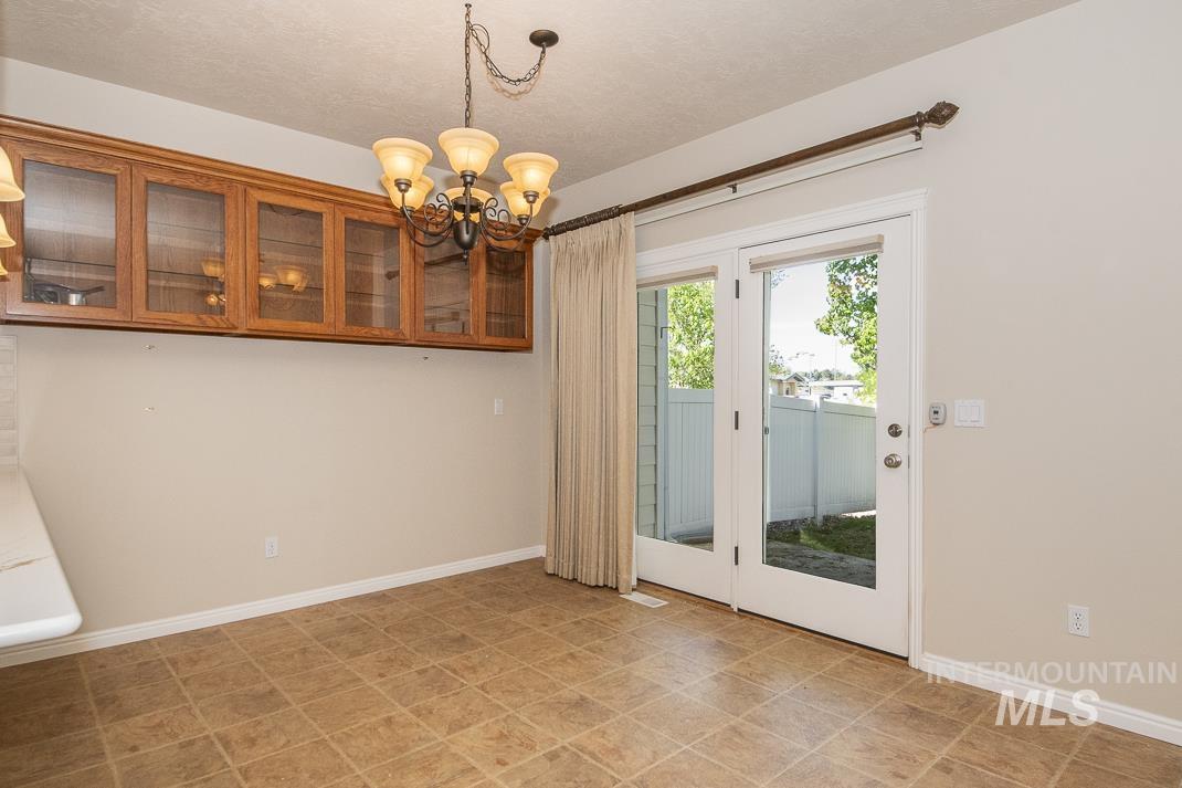 325 S Whisperwood Way, Boise, Idaho 83709, 3 Bedrooms, 2 Bathrooms, Residential For Sale, Price $449,000, 98945288