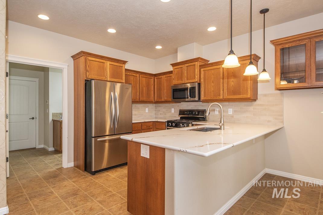 325 S Whisperwood Way, Boise, Idaho 83709, 3 Bedrooms, 2 Bathrooms, Residential For Sale, Price $449,000, 98945288