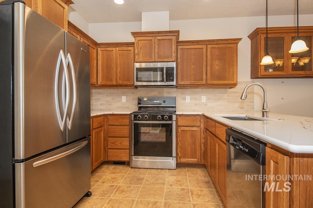 325 S Whisperwood Way, Boise, Idaho 83709, 3 Bedrooms, 2 Bathrooms, Residential For Sale, Price $449,000, 98945288