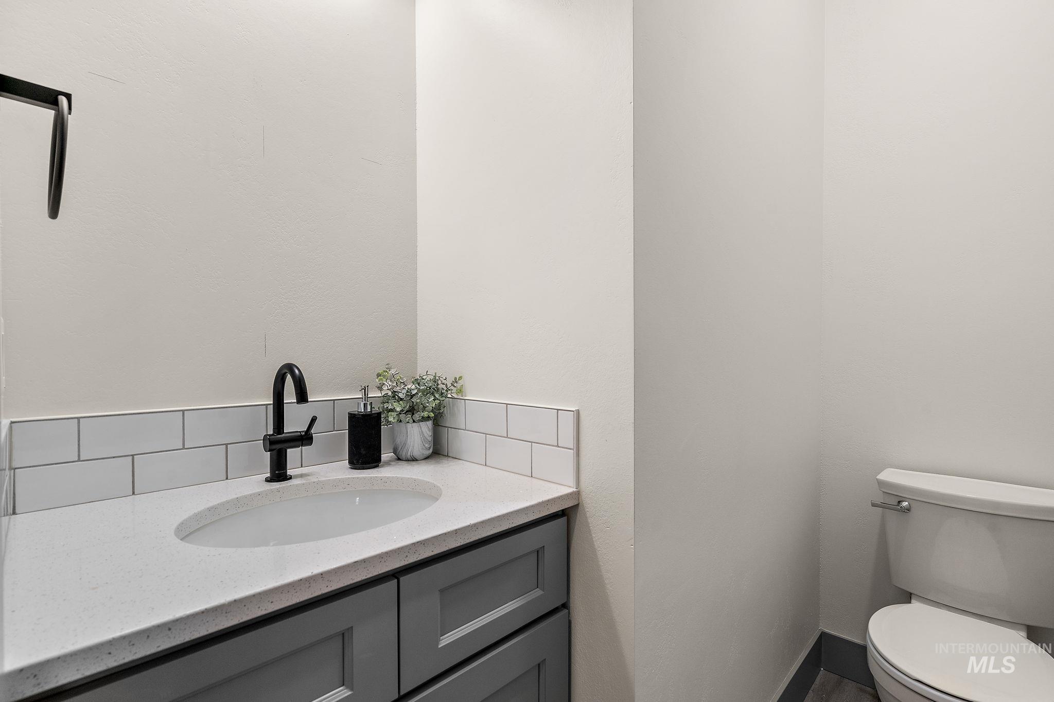 6825 W Ustick, Boise, Idaho 83704, 3 Bedrooms, 2.5 Bathrooms, Residential For Sale, Price $599,900,MLS 98945349