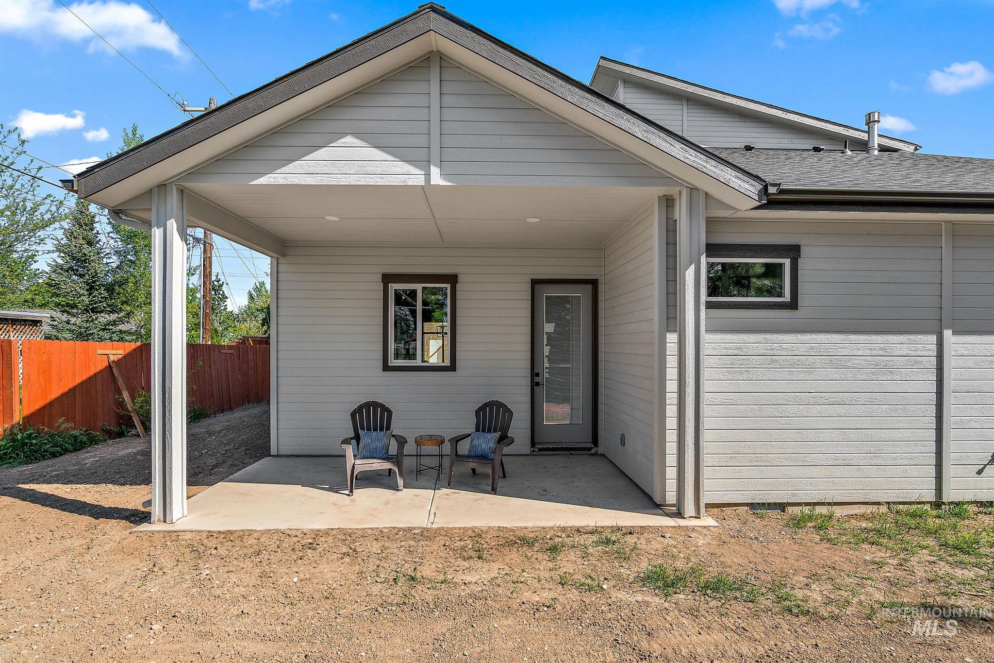 6825 W Ustick, Boise, Idaho 83704, 3 Bedrooms, 2.5 Bathrooms, Residential For Sale, Price $599,900,MLS 98945349